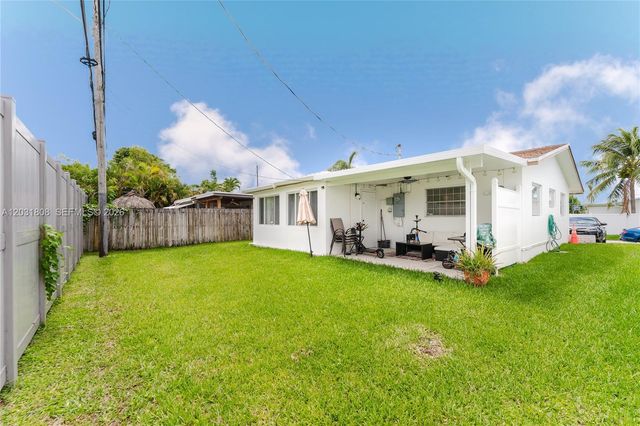 2604 NW 48th St, Tamarac, FL 33309