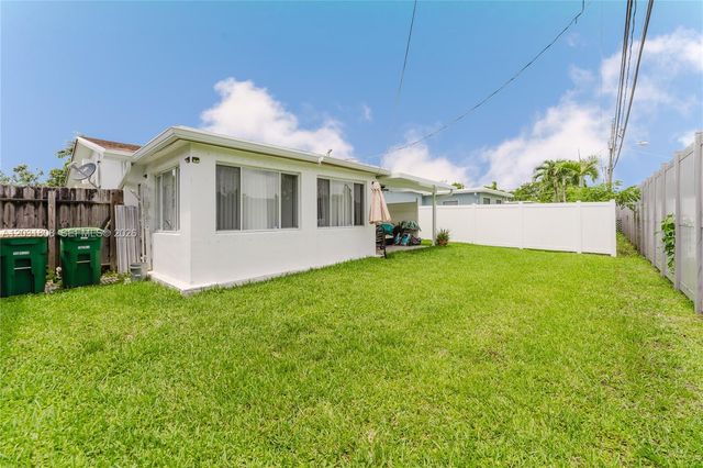 2604 NW 48th St, Tamarac, FL 33309