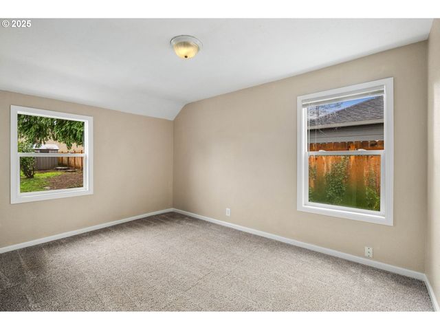 108 Ne WHITNEY St, Camas, WA 98607