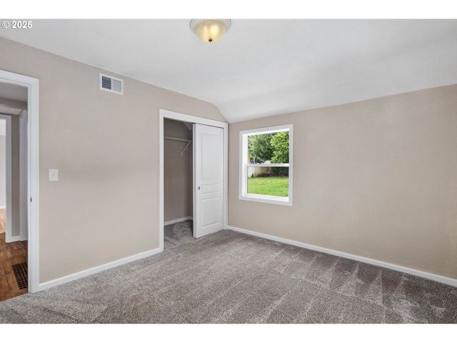 108 Ne WHITNEY St, Camas, WA 98607