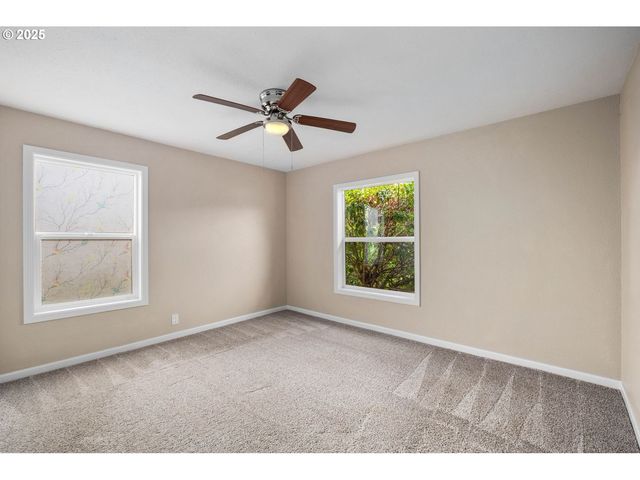 108 Ne WHITNEY St, Camas, WA 98607