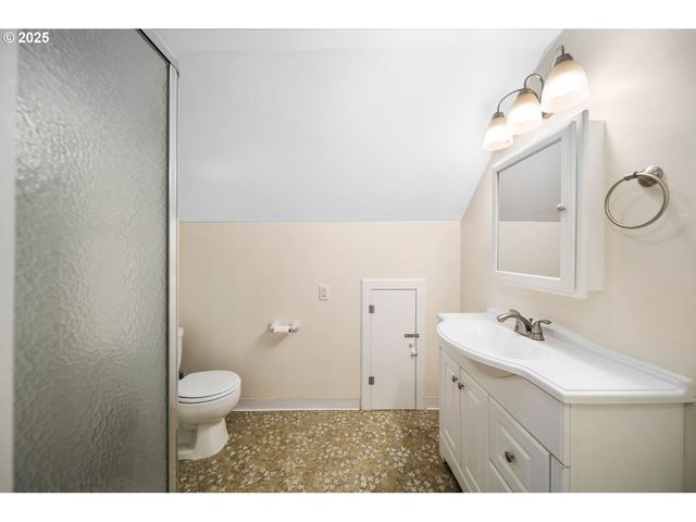 108 Ne WHITNEY St, Camas, WA 98607