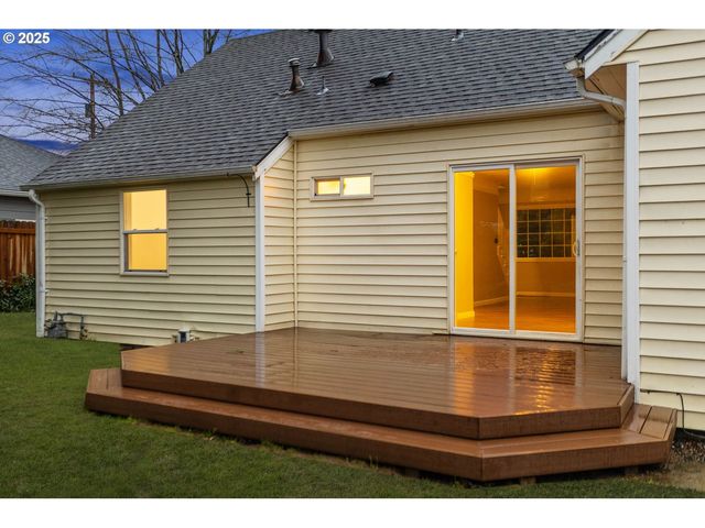 108 Ne WHITNEY St, Camas, WA 98607