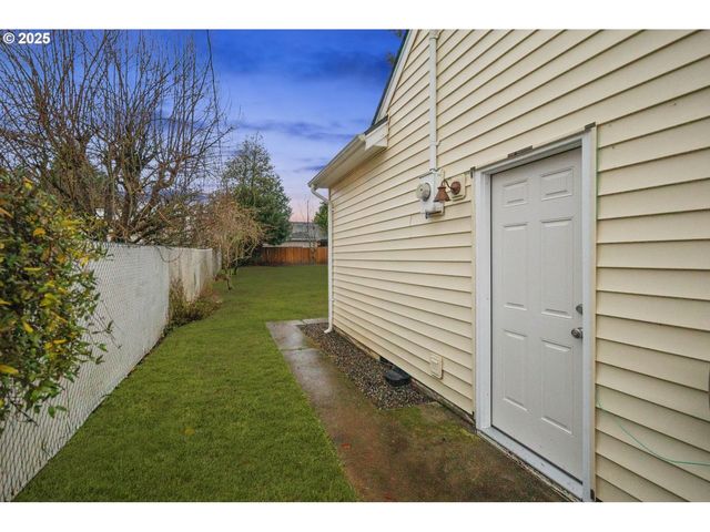 108 Ne WHITNEY St, Camas, WA 98607