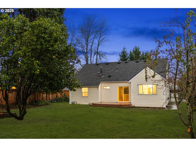 108 Ne WHITNEY St, Camas, WA 98607
