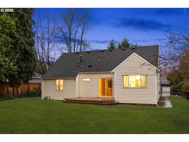 108 Ne WHITNEY St, Camas, WA 98607