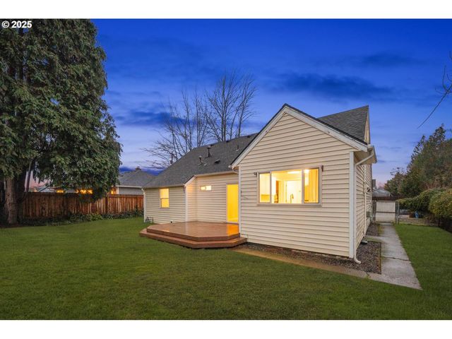 108 Ne WHITNEY St, Camas, WA 98607