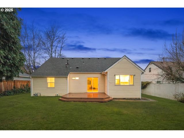 108 Ne WHITNEY St, Camas, WA 98607