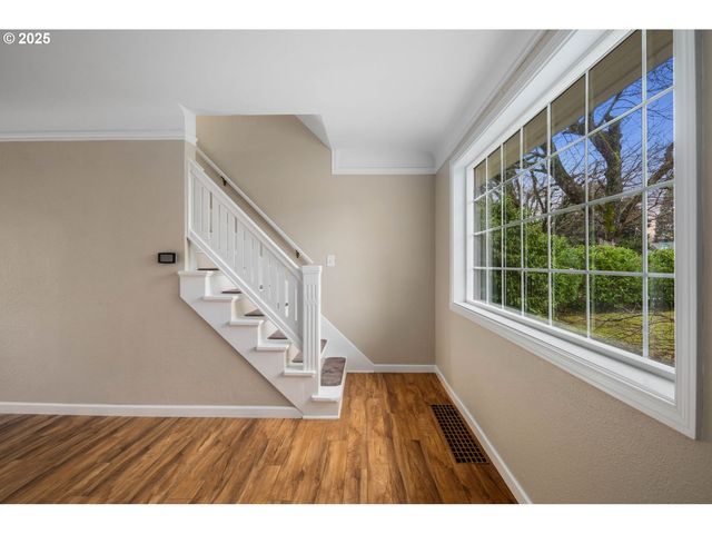 108 Ne WHITNEY St, Camas, WA 98607