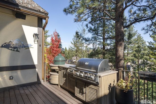 20588 Chanson Way, Reno, NV 89511