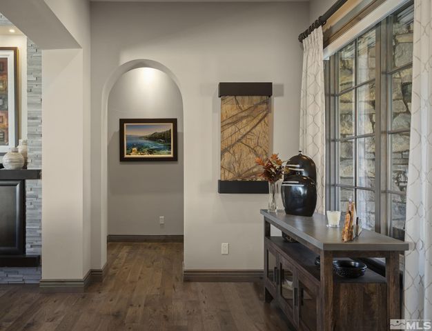 20588 Chanson Way, Reno, NV 89511