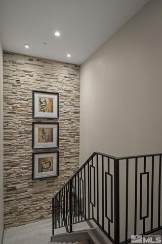 20588 Chanson Way, Reno, NV 89511