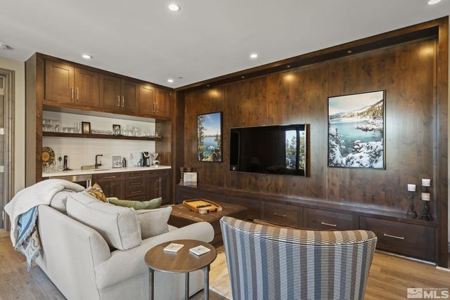 20588 Chanson Way, Reno, NV 89511