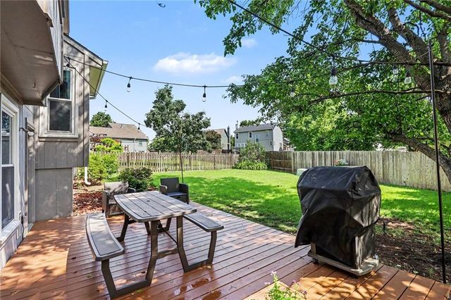 21620 W 53rd Street, Shawnee, KS 66226