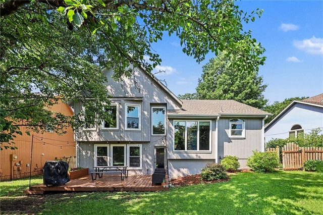 21620 W 53rd Street, Shawnee, KS 66226