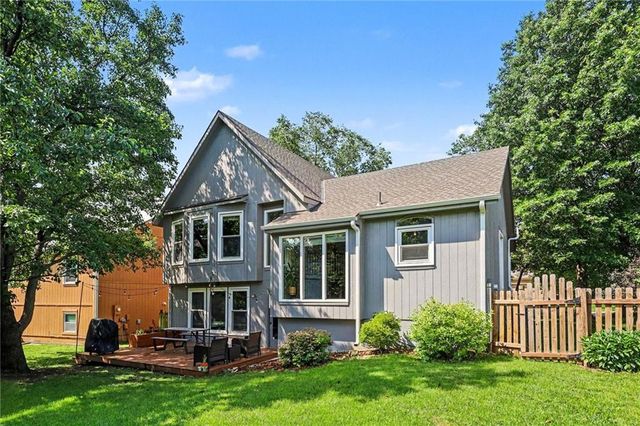 21620 W 53rd Street, Shawnee, KS 66226