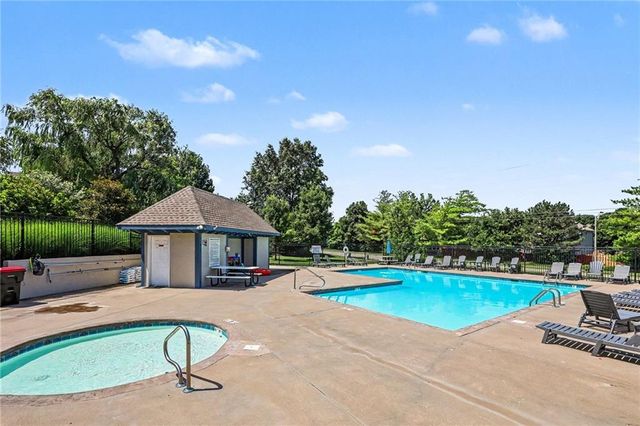 21620 W 53rd Street, Shawnee, KS 66226
