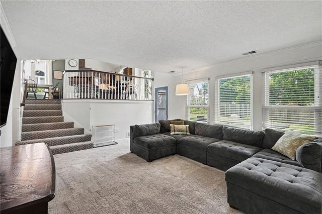 21620 W 53rd Street, Shawnee, KS 66226