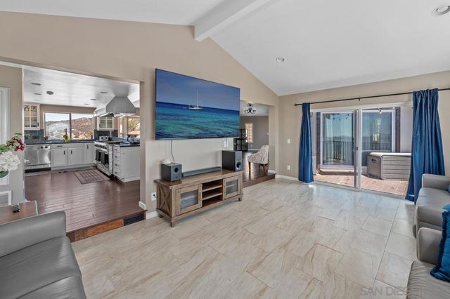 2155 Vista Valley Rim Pl, El Cajon, CA 92019