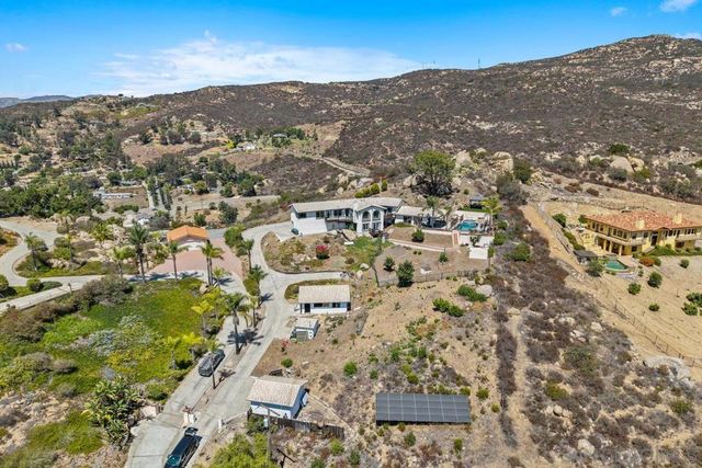 2155 Vista Valley Rim Pl, El Cajon, CA 92019