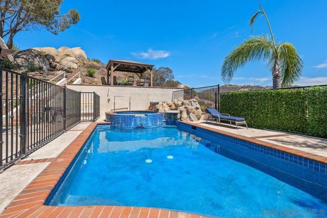 2155 Vista Valley Rim Pl, El Cajon, CA 92019