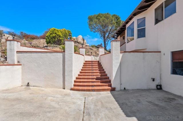 2155 Vista Valley Rim Pl, El Cajon, CA 92019