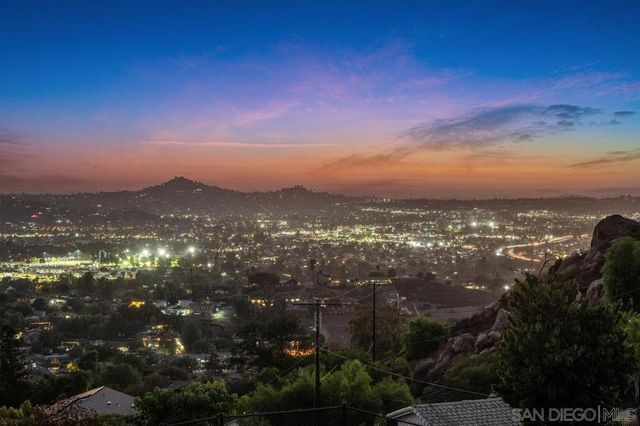 2155 Vista Valley Rim Pl, El Cajon, CA 92019