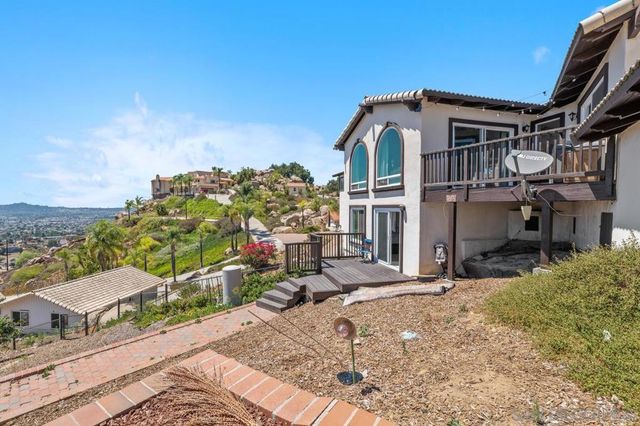 2155 Vista Valley Rim Pl, El Cajon, CA 92019