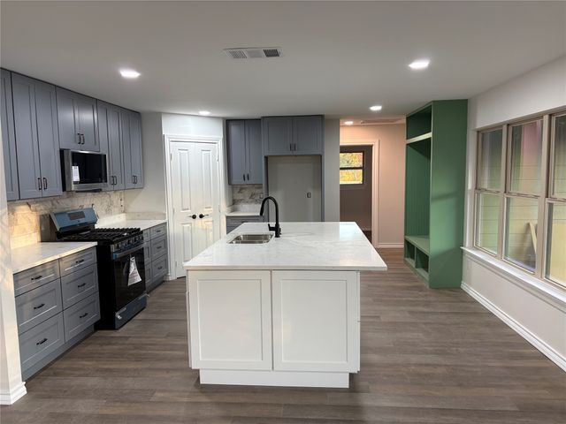 2303 Royal Acres Drive, Denton, TX 76209