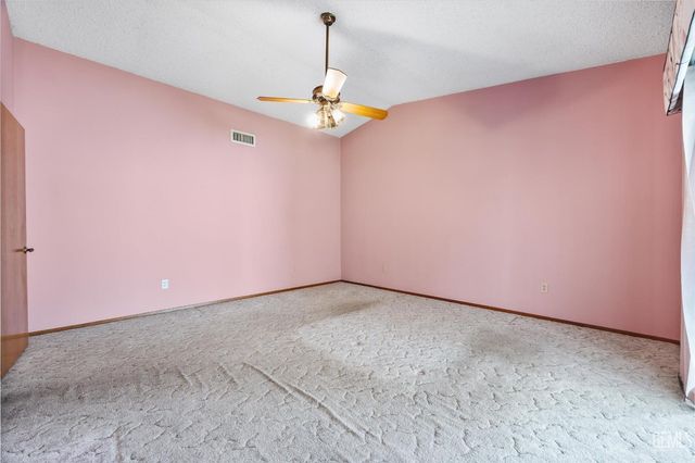 5900 Dorset Drive, Bakersfield, CA 93306