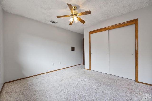 5900 Dorset Drive, Bakersfield, CA 93306