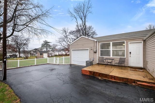 1209 Missouri Avenue, Kirkwood, MO 63122