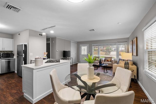 1209 Missouri Avenue, Kirkwood, MO 63122