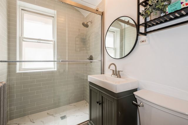 1223 W Granville Avenue 1A, Chicago, IL 60660