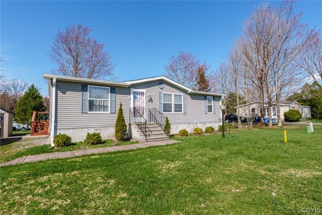 26 Carmel Drive, Westmoreland, NY 13440