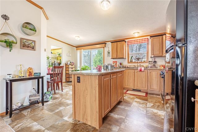 26 Carmel Drive, Westmoreland, NY 13440