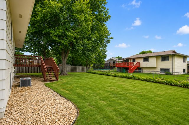 8444 Brunswick Court N, Brooklyn Park, MN 55443