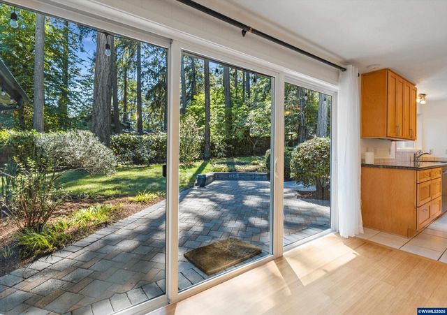 3316 NW Firwood Dr, Corvallis, OR 97330