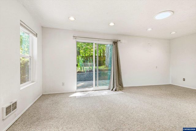 3316 NW Firwood Dr, Corvallis, OR 97330