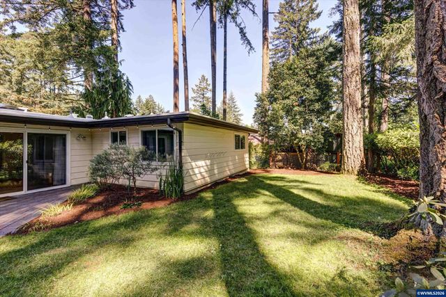 3316 NW Firwood Dr, Corvallis, OR 97330