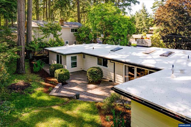 3316 NW Firwood Dr, Corvallis, OR 97330