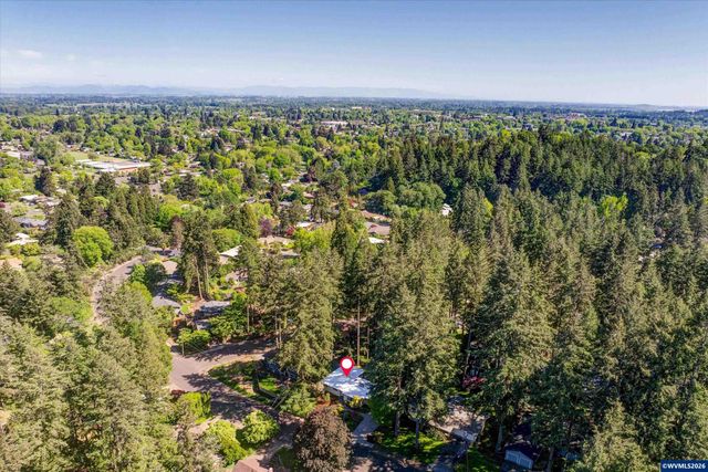 3316 NW Firwood Dr, Corvallis, OR 97330