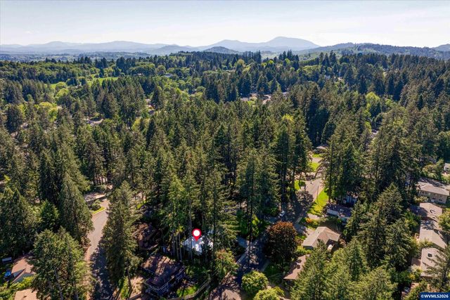3316 NW Firwood Dr, Corvallis, OR 97330
