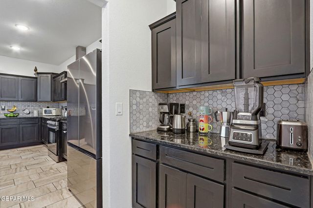 10625 HIDDEN ARCH Place, El Paso, TX 79924