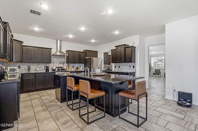 10625 HIDDEN ARCH Place, El Paso, TX 79924