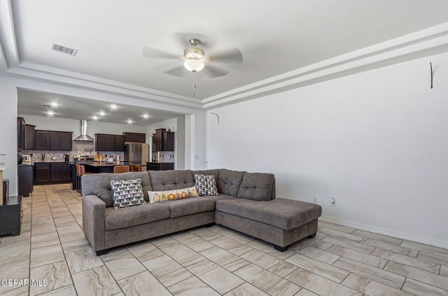 10625 HIDDEN ARCH Place, El Paso, TX 79924