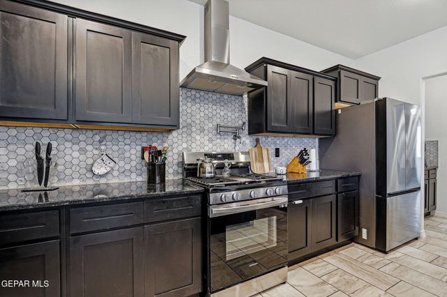 10625 HIDDEN ARCH Place, El Paso, TX 79924