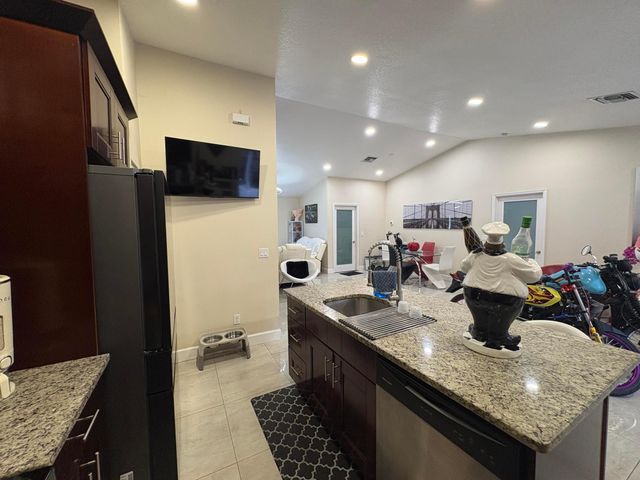 3941 TROPICAL Way, Palm Springs, FL 33461
