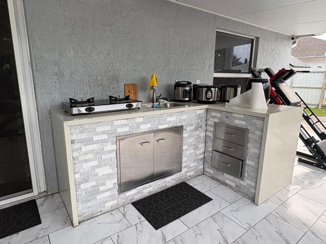 3941 TROPICAL Way, Palm Springs, FL 33461