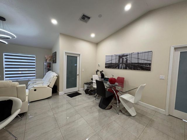3941 TROPICAL Way, Palm Springs, FL 33461